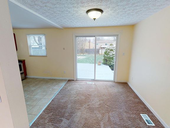 4th image of 8976 Canoe Dr