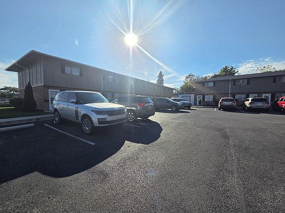 2nd image of 330 Calumet Ave APT 6