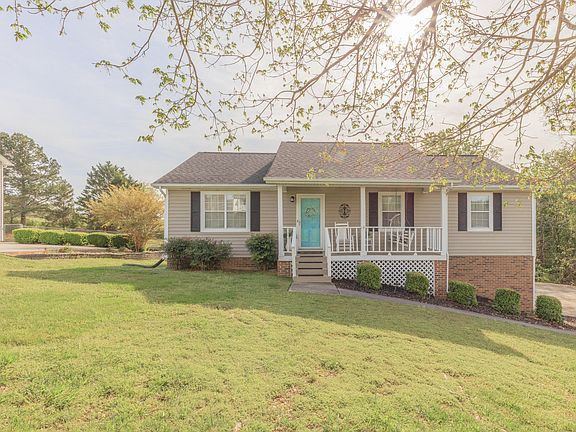 3rd image of 489 Misty Ridge Ln