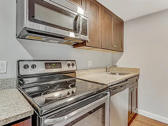 3 bed, $1,725 — Photo 3