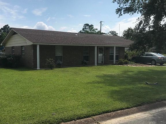 3rd image of 324 Oak Park Dr