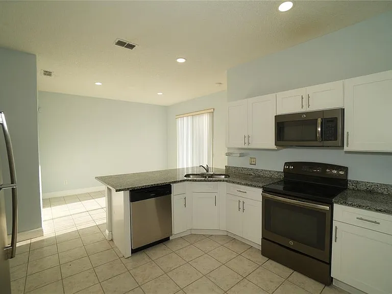 2560 Sage Dr W — Photo 8