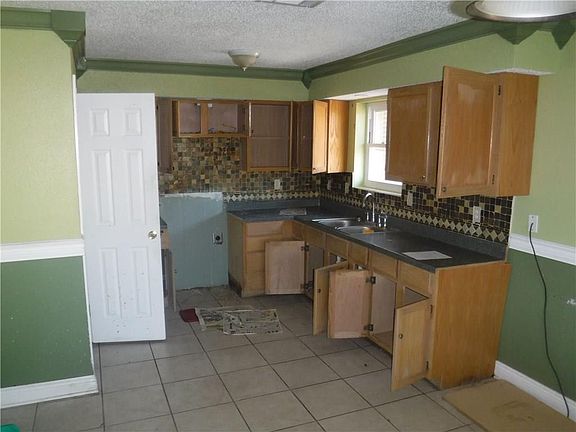 4th image of 1745 Westminister Blvd