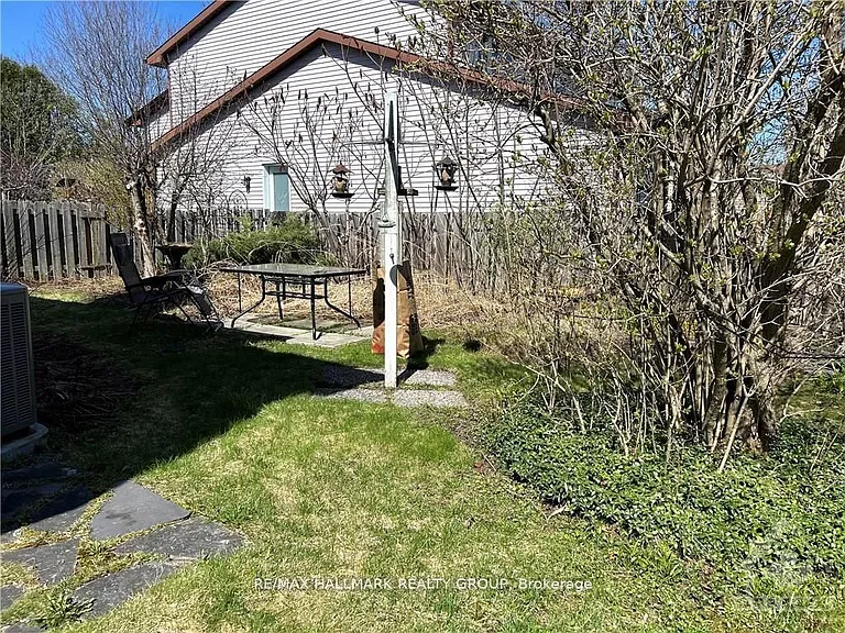 6417 Loire Dr — Photo 20