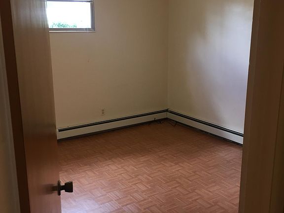 2nd image of 131 E Greenwood Ave #3