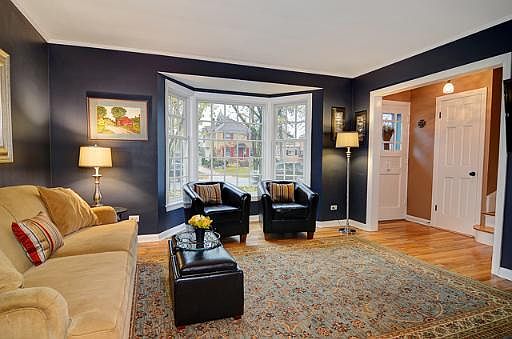 3rd image of 15 Iroquois Dr