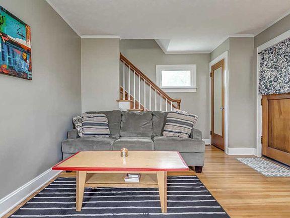 5th image of 474 Woodbury Ave