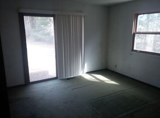 13218 Thayer Rd, Hebron, IL 60034