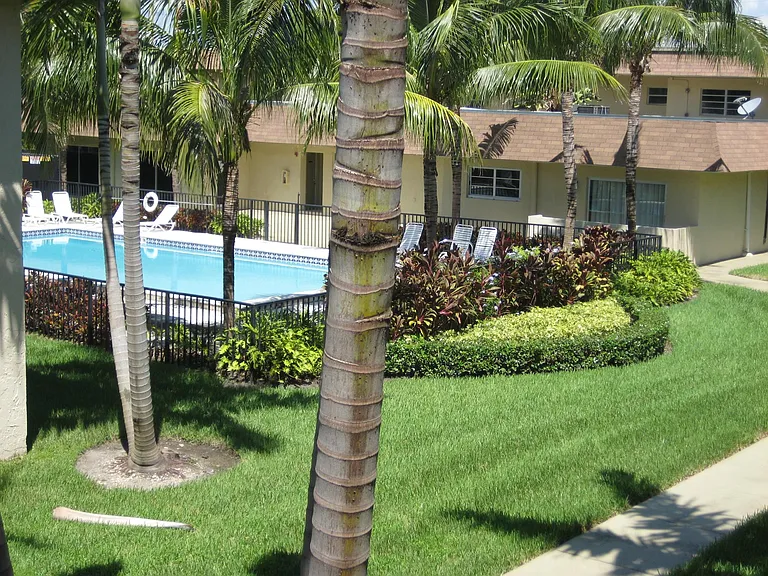 14500 SW 88th Ave #223 — Photo 2