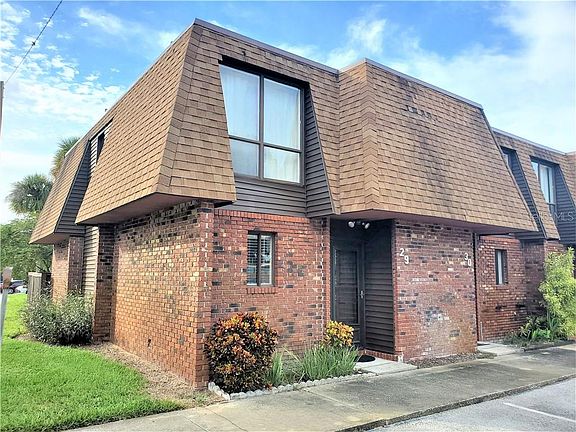 2nd image of 1836 Crystal Lake Dr #29