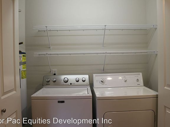 4th image of 1901 California Ave SW APT B202
