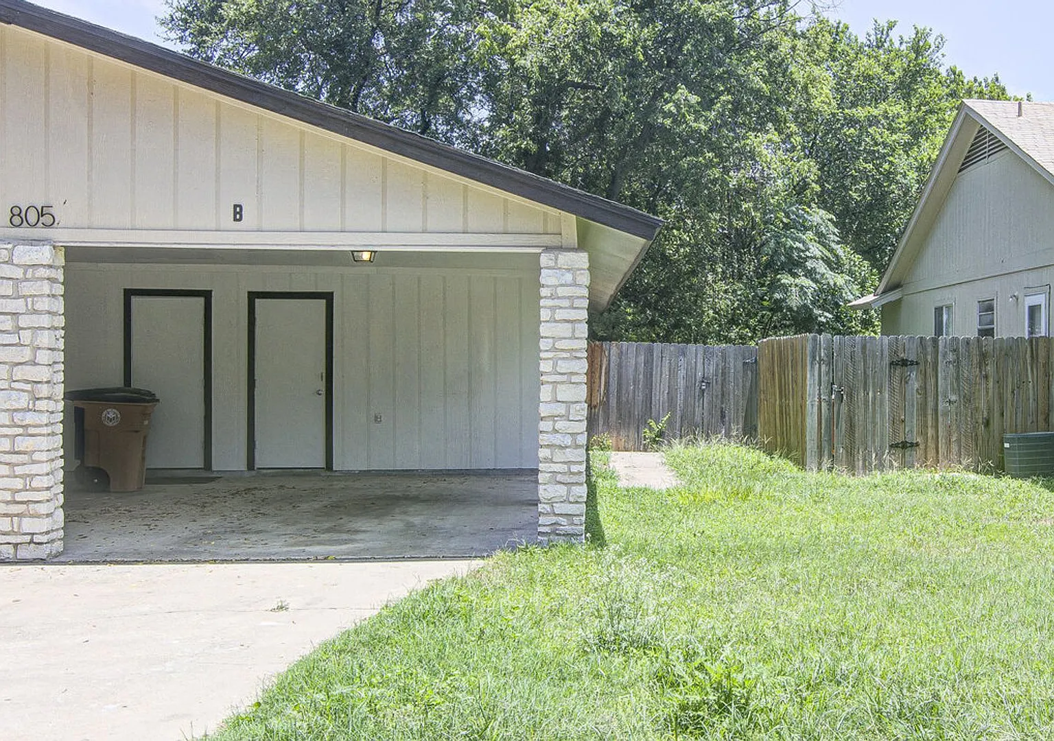 805 Sirocco Dr — Photo 1