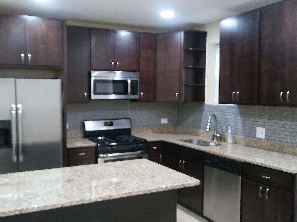 1st image of 4637 N Lawndale Ave #1