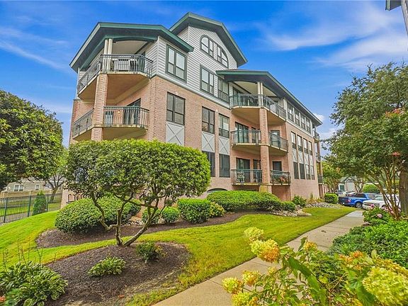 3rd image of 3236 Page Ave APT 201