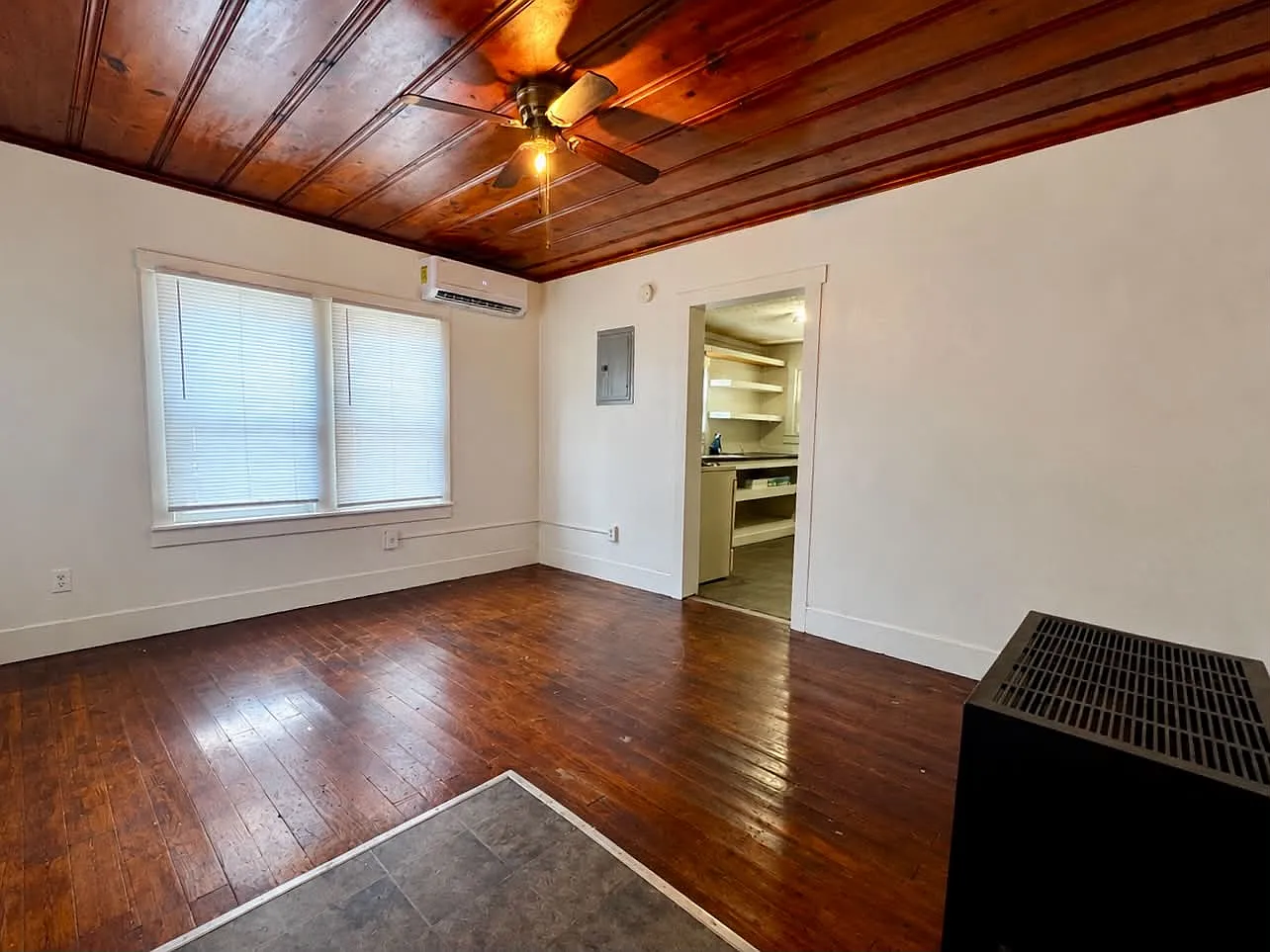 2 bed, 576 sqft, $750 — Photo 3