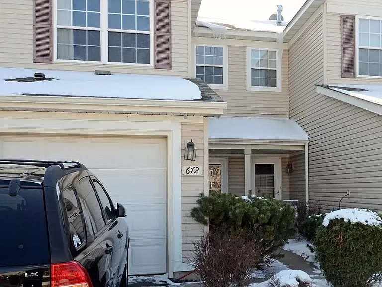 672 Cobblestone Way — Photo 2