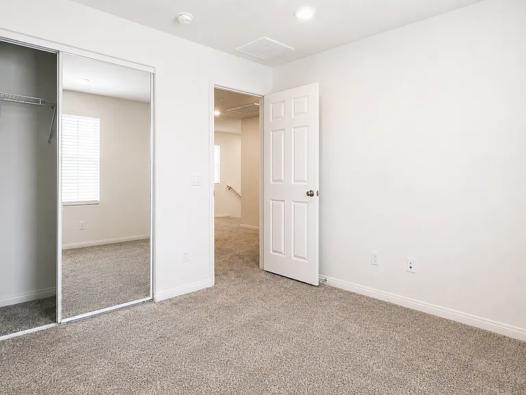 4066 E Coronado Privado — Photo 8
