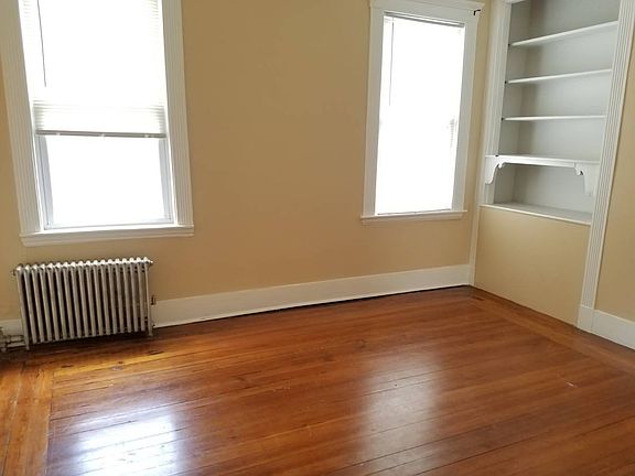 5th image of 11 Langdon St #3