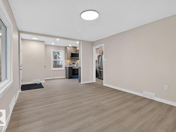 3rd image of 11645 90th St NW