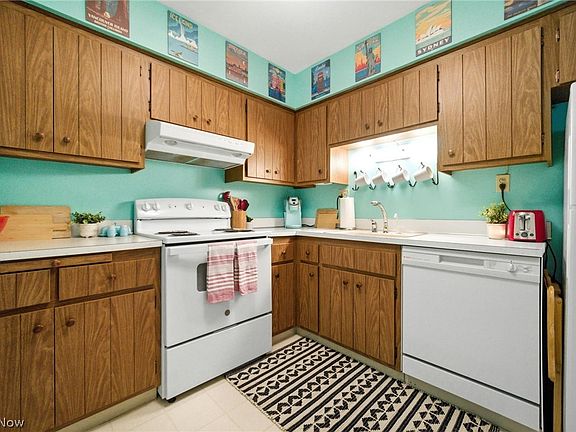 5th image of 2720 Pease Dr APT 218N