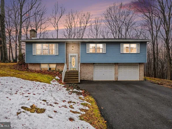 5 Ankajam Dr, Duncannon, PA 17020
