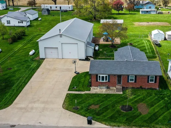 7239 N Main St, Brimfield, IN 46794