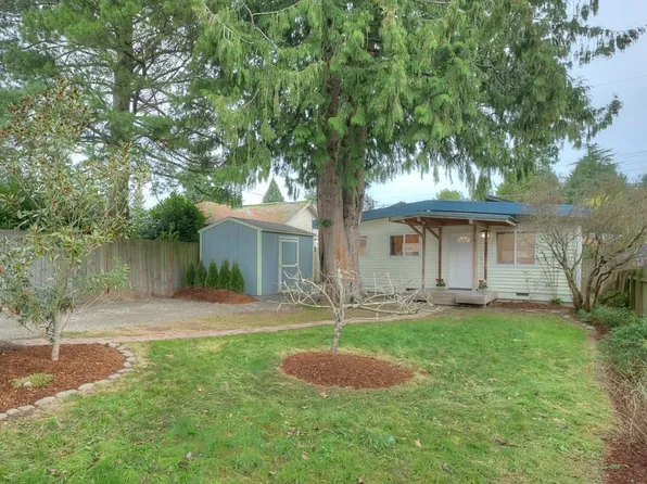 10322 Stone Ave N, Seattle, WA 98133