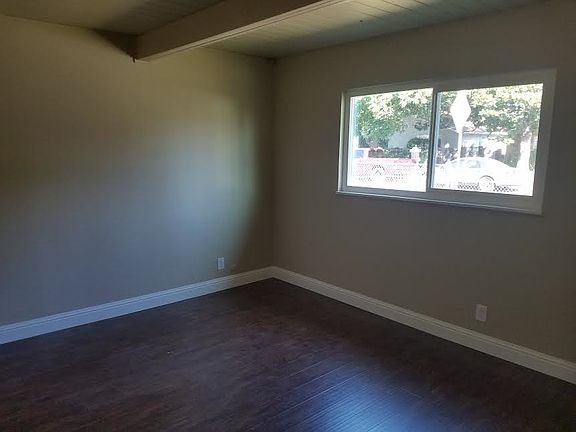 5th image of 264 Arcade Blvd