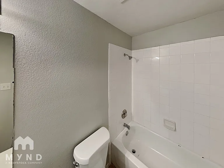 307 Susan Way — Photo 33