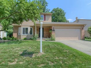44790 Tillotson Dr, Canton, MI 48187