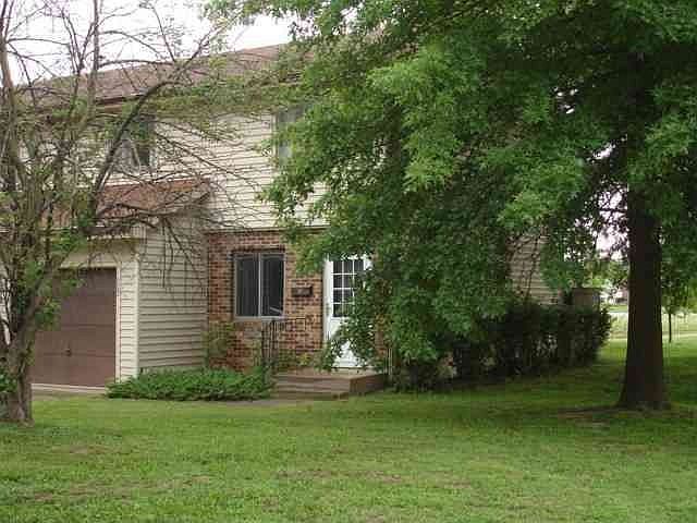 1st image of 902 Dear St
