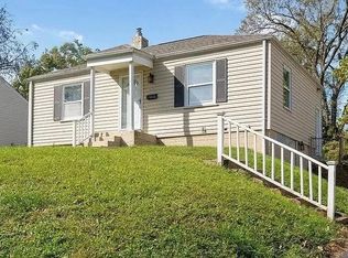 3123 La Vista Dr, Saint Ann, MO