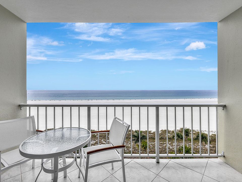 1st image of 140 Seaview Ct APT 1101N