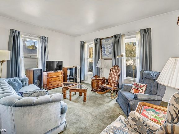 5th image of 148 Norman St