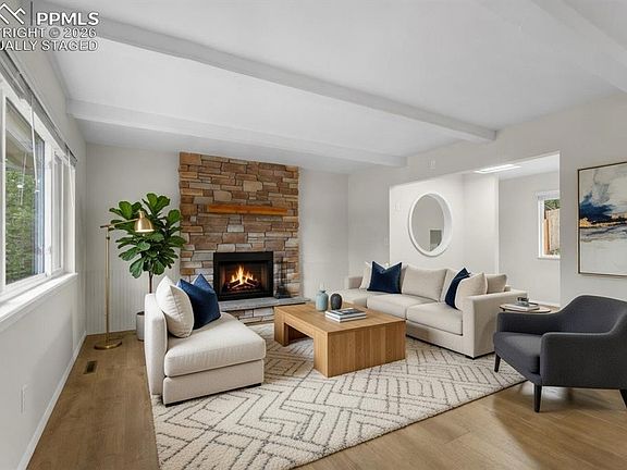 5th image of 414 Laurel St