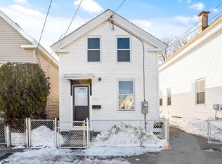 220 Lakeview Ave, Lowell, MA 01850