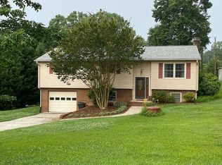 2012 Portia Ln, Kernersville, NC 27284