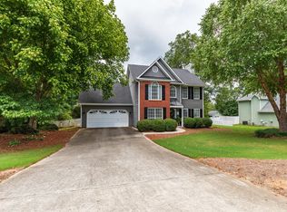 3640 Weeping Willow Ln, Loganville, GA 30052