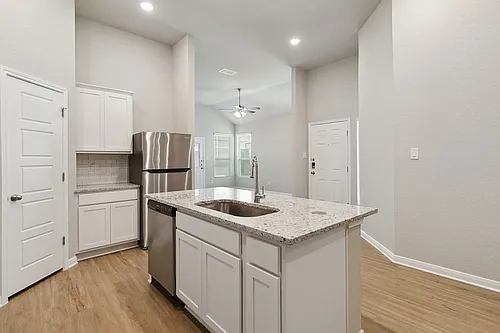 334 Nespral Dr #330 Photo 1