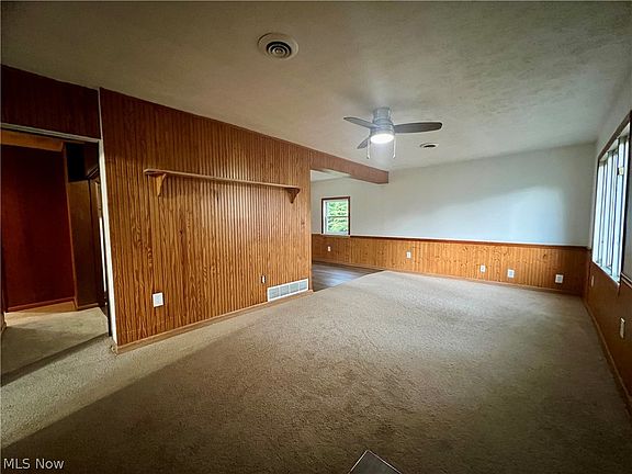 3rd image of 458 Buckeye Dr