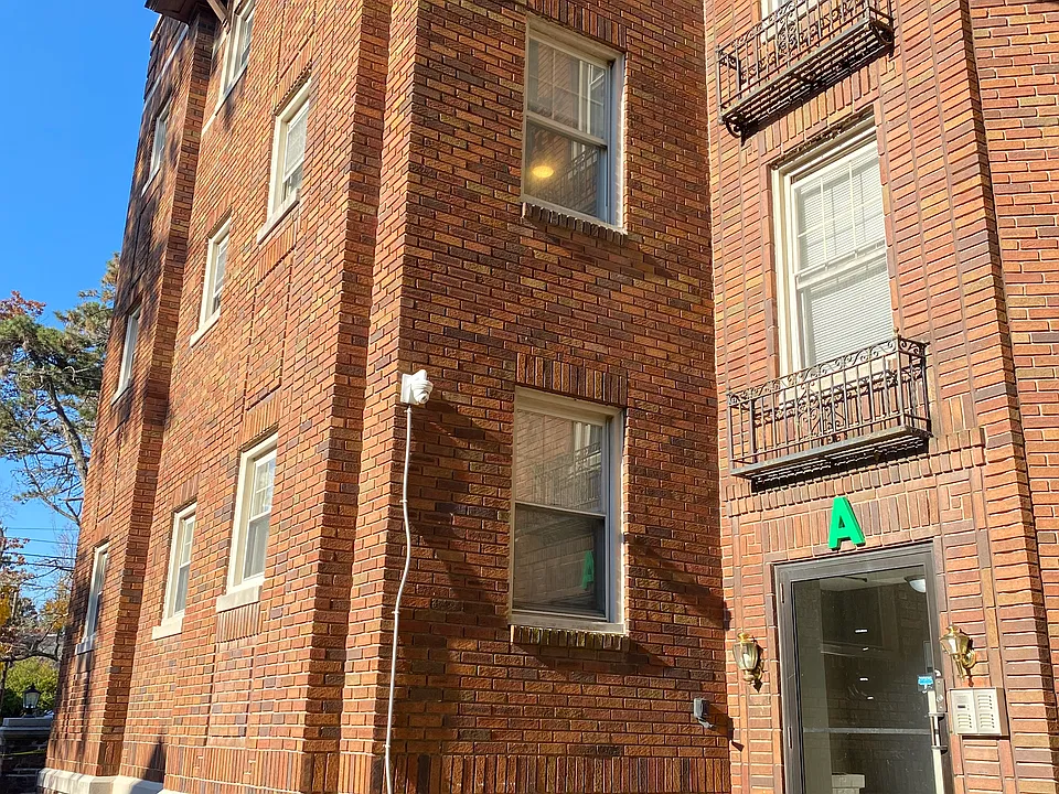 140-144 W Allens Ln #3-34