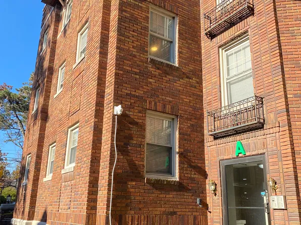 140-144 W Allens Ln, Philadelphia, PA