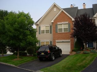 21 Prescott Ct, Basking Ridge, NJ 07920