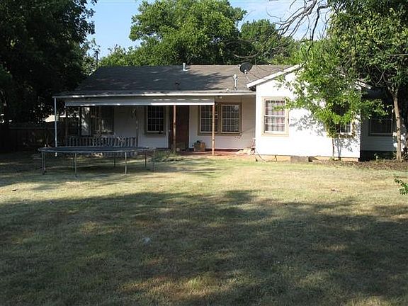 2nd image of 2608 Elizabeth Dr