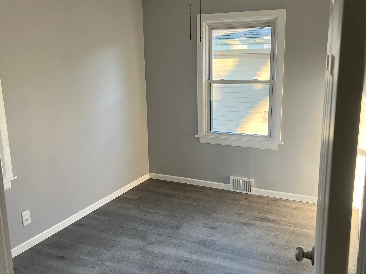 4 bed, 1.5 bath, 1406 sqft, $2,900 — Photo 3