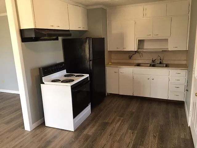 705 Hickory St — Photo 2