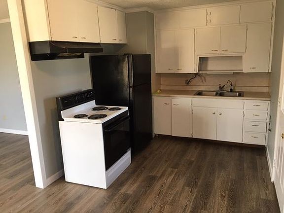 2nd image of 705 Hickory St