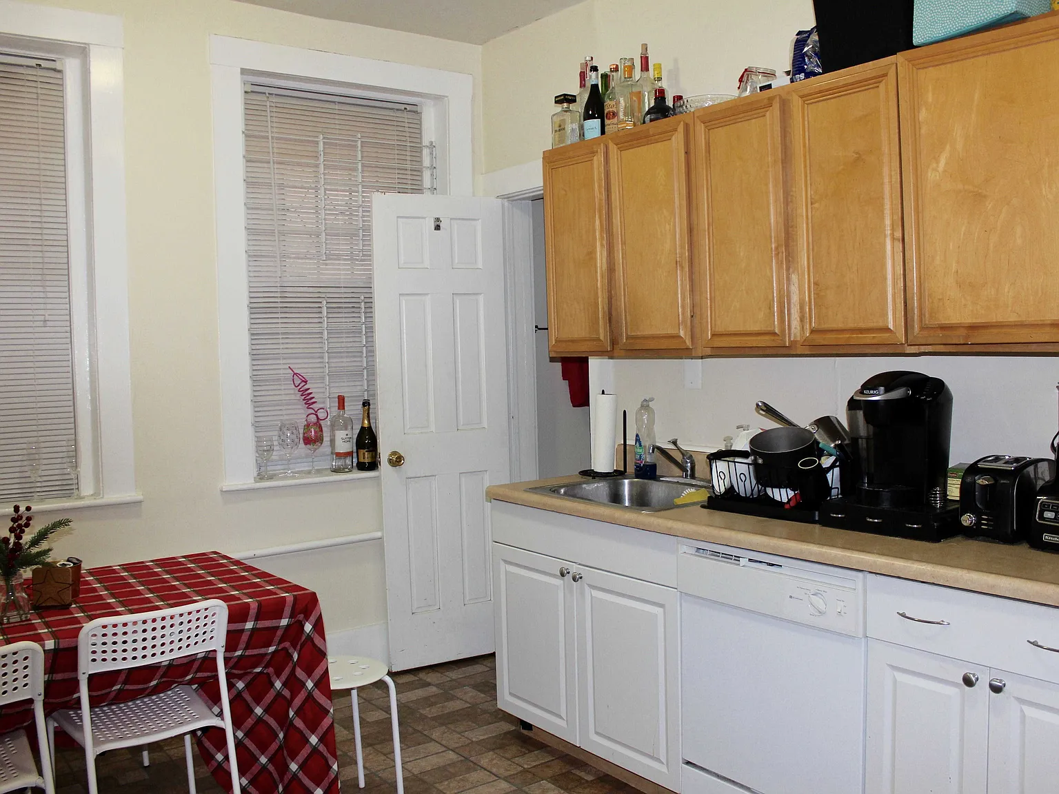 4 bed, $5,500 — Photo 2