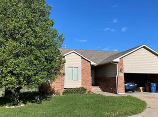 912 W Onewood Ct, Andover, KS 67002