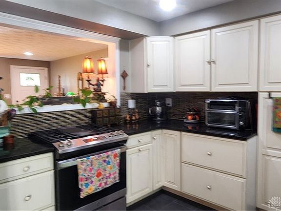 5th image of 790 Indianwood Dr